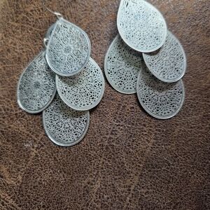 Elegant Silver Filigree Teardrop Earrings